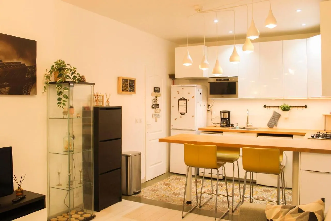 Cosy 38 M Love Nest Near Centquatre-Paris 0*, Paris