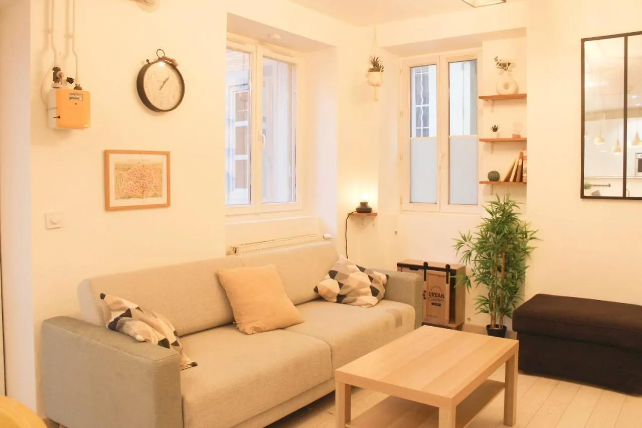 Apartment Cosy 38 M Love Nest Near Centquatre-Paris France